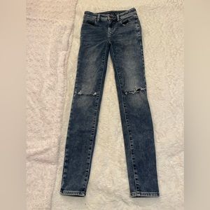 American Eagle high rise skinny jean(with rips)! Size:0(long), Color:Blue